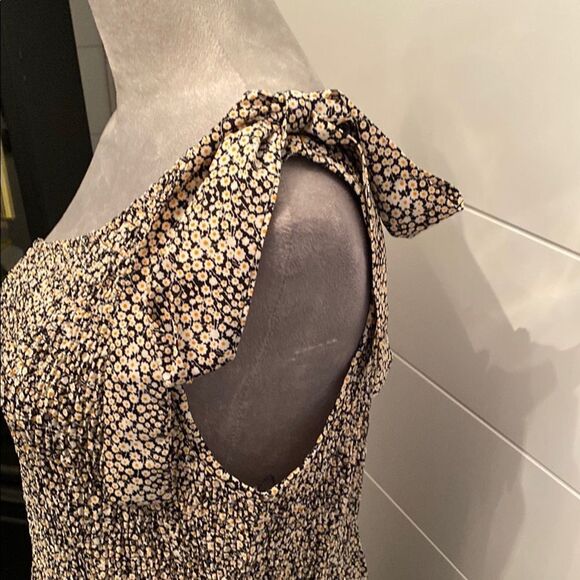 Asymmetrical Elegant One-Shoulder Daisy Floral Dress - Picture 4 of 9